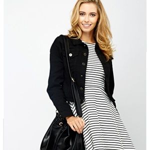 ♠️NEW Black Cropped Denim Jacket♠️